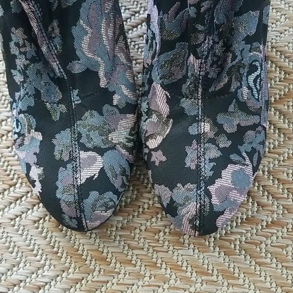 Kenneth Cole Floral Ankle Booties - Picture 4 of 6